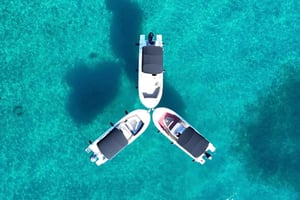 Zadar: oryginalna wycieczka island hopping łodzią motorową z napojami