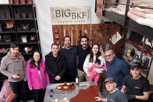 Argentina: Leather Butterfly Chair Workshop Tour with Wine