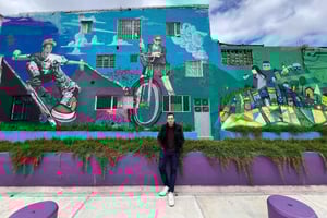 Bogotá: El Paraíso and Cable Car Favelas Tour