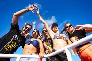 Cancun: Isla Mujeres Catamaran Ride, Open Bar & Buffet Lunch