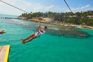 Cancún: Isla Mujeres Royal Garrafón con transporte y almuerzo