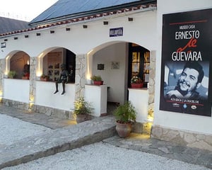 Casa del Che Cultural Center in La Cabaña
