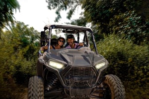 Cozumel: tour en buggy, playa KUZÁ, buffet y barra libre