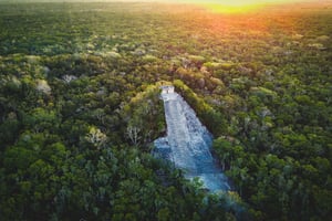 Desde Cancún o Riviera Maya: excursión de 1 día a Cobá y Río Secreto