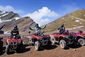 Desde Cuzco: montaña Arcoíris y valle Rojo (varias opciones)