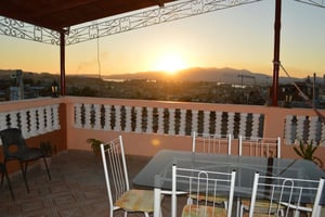 House of Arnulfo and Annet