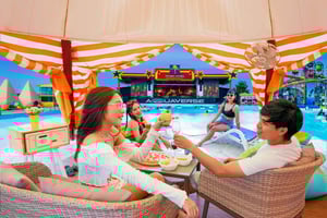 Pattaya: Columbia Pictures Aquaverse Cabana Experiences