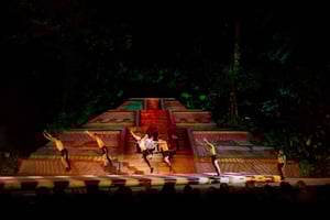 Puerto Vallarta Ritmos de la noche, espectáculo y cena bufé.