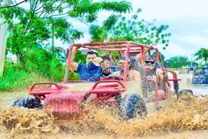 Punta Cana: aventura en buggy, playa Macao y cueva