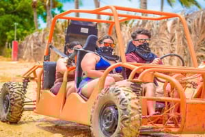 Punta Cana: paseo en buggy y aventura de parasailing con servicio de recogida