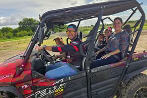San Antonio: Aventura en UTV Kawasaki Teryx de 4 plazas fuera de la carretera