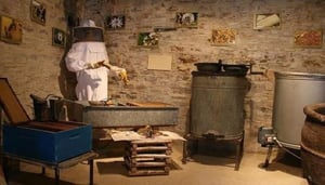 Bee & Embroidery Museum