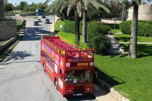 Depuis Aya Napa/Protaras : Visite sur les fantômes de Varosha en bus rouge