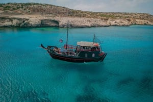 Protaras: Blaue Lagune und Piratenkreuzfahrt mit Schildkröten
