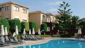 Louis King Jason Hotel Apartment