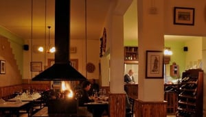 Louis Taverna & Restaurant