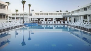 Melpo Antia Luxury Apartments and Suites