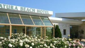 Natura Beach Hotel et Villas