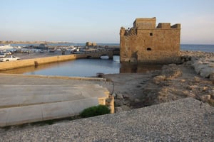 PAPHOS Half-Day Bus Trip with French-Speaking Guide