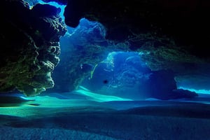 Tauchen - Tunnel & Höhlen - Kap Greco - privat geführt