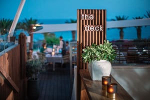 The Deck presso l'Hotel Alion Beach