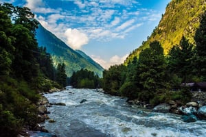 Delhi: 3-tägige Flucht nach Kasol & Tosh Hidden-Trail Himalaya