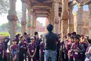 Delhi: Haunted Monuments Walking Tour