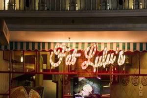 Delhi: Lodhi Street Art Tour with Khan Market & Food Tasting