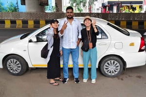 Delhi: prywatna półdniowa wycieczka z przewodnikiem po mieście samochodem