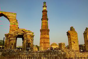 Delhi: Private Qutub Minar Complex Tour with Hotel Pickup