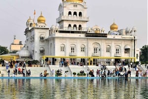 Esplora Delhi: tour di 1 giorno con Gurdwara Bangla Sahib