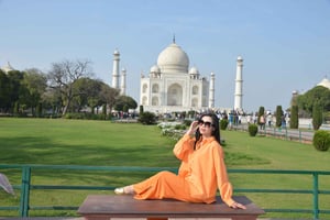 Da Delhi: tour di 2 giorni al Taj Mahal e ad Agra (pernottamento)