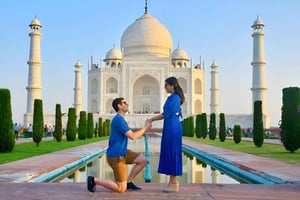 Depuis Delhi : visite d'une journée du Taj Mahal et du fort d'Agra avec petit-déjeuner 5 étoiles