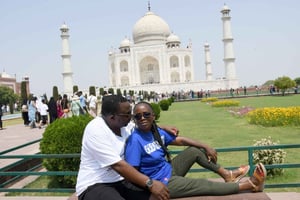 Da Delhi: Taj Mahal all'alba, Baby Taj e tour di un giorno al Forte di Agra