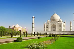 Delhistä: Taj Mahal aamunkoitto -kierros autolla kaikilla vaihtoehdoilla