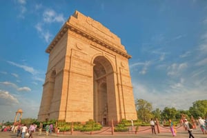 Yksityinen koko päivän retki vanhaan ja uuteen Delhiin ilmastoidulla autolla