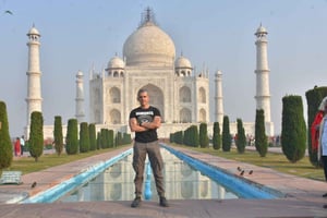 Sadar Bazaar Experience: Delhi to Agra Taj Mahal Day Trip”