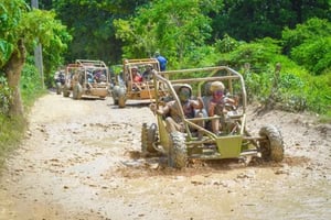 Aventura extrema en buggy por la playa y el cenote de Macao