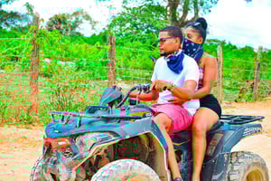 De Punta: Aventura em quadriciclo 4x4+Praia de Macau e Cenote