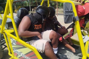Puerto Plata: Buggy Tour en Off-Road con Transporte y Río