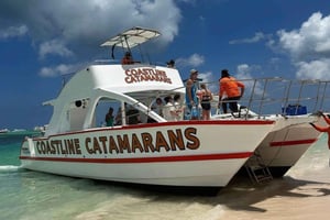 Punta Cana: Booze Cruise med snorkel og stop ved den naturlige pool