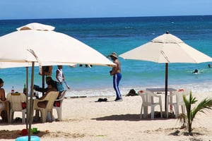 Santo Domingo: opastettu kierros metrolla, köysiradalla ja Boca Chica -rannalla