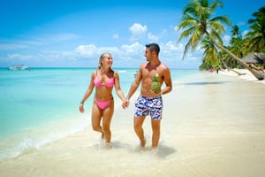 SAONA ISLAND: Katamaranbåd med åben bar, frokost og meget mere.