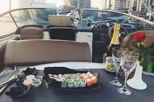 2-godzinny romantyczny rejs o zachodzie słońca z sushi i napojami