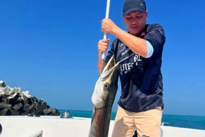Dubai Crucero de pesca de altura de 4 horas