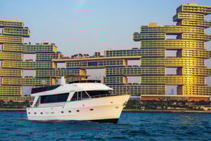 ドバイ：最大35名様までご利用いただける70フィートヨット