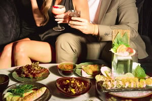 Dubai: il brunch notturno di Boldly Asian al Fairmont The Palm