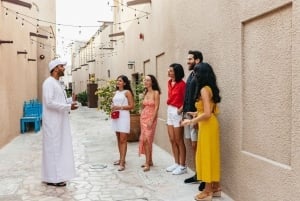 Dubai: Città vecchia, souk, cibo di strada, tour guidato e giro in abracadabra