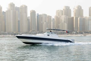 Dubai: Kalastusmatka varusteineen ja miehistöineen