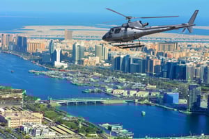 17 minuutin helikopterikierros Palm Jumeirahin yllä